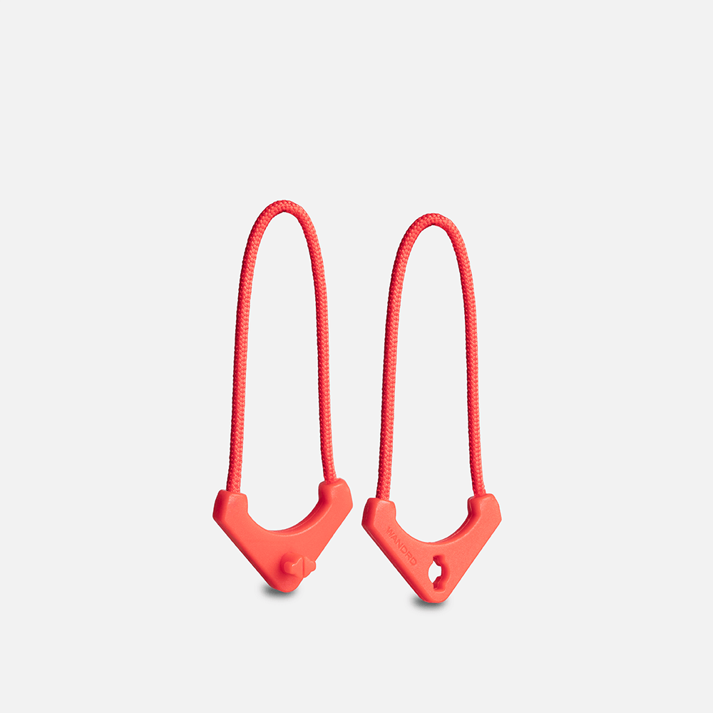 wandrd-worryless-zipper-puller-arches-red-schloss image 2
