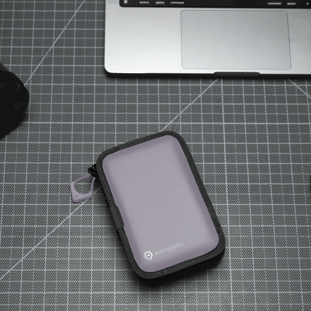 wandrd-tech-bag-memory-card-case-sd-etui-uyuni-purple image 7