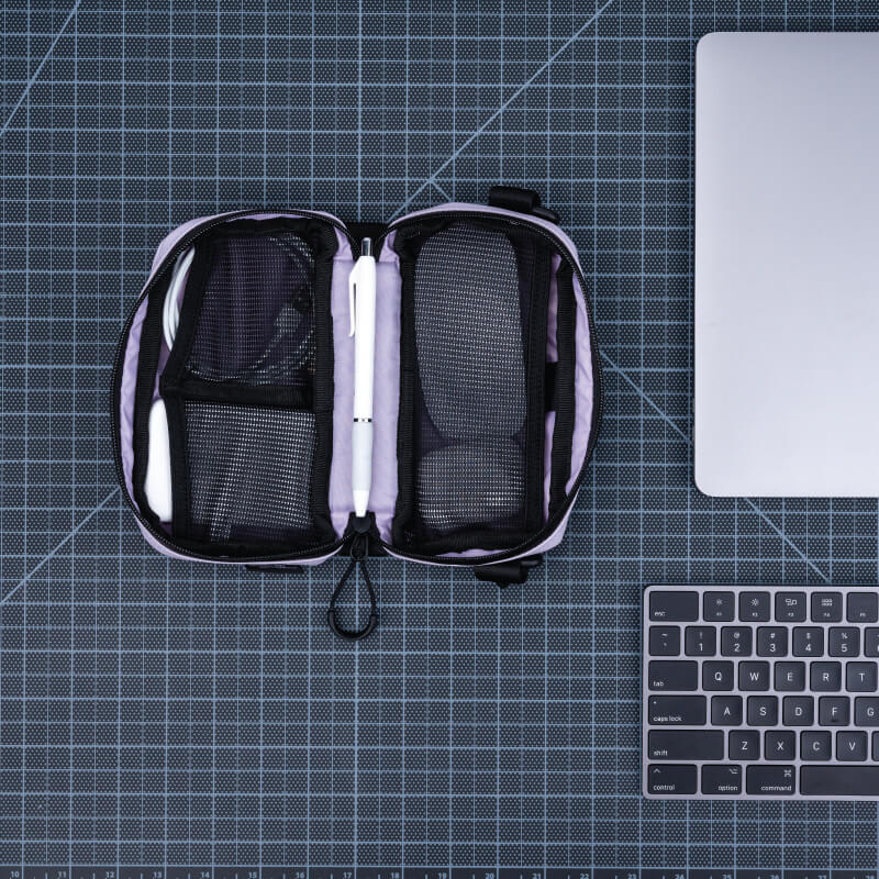 wandrd-tech-bag-small-organizer-tasche-uyuni-purple image 4