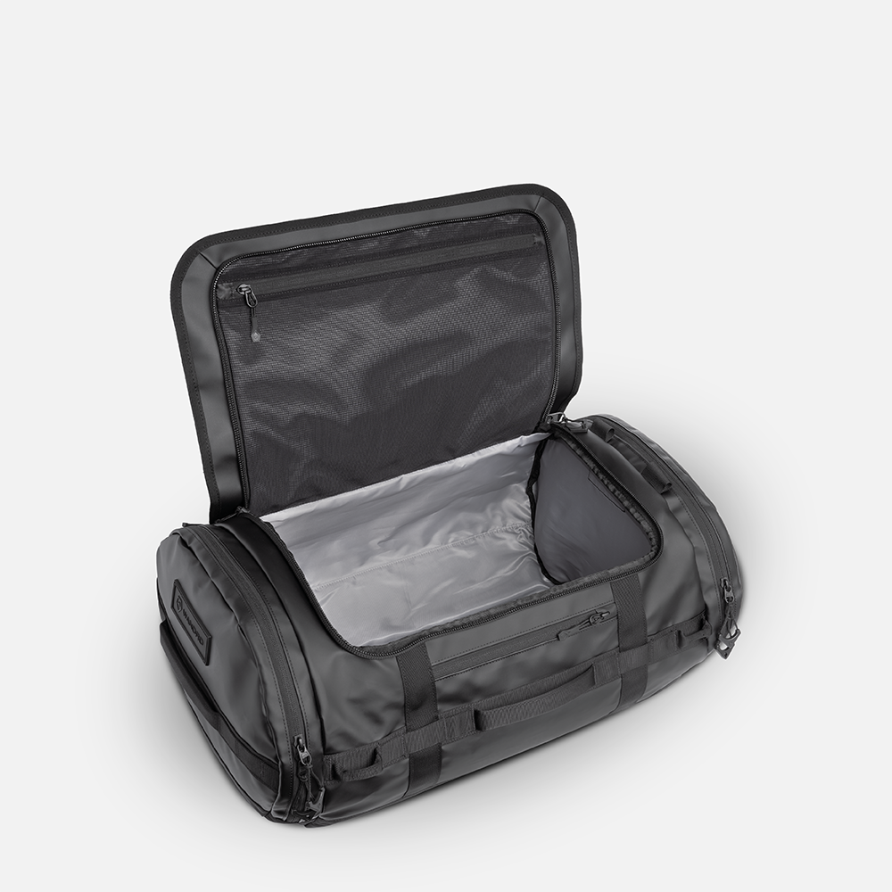 wandrd-carryall-duffel-30l-reisetasche-black-rucksack image 2