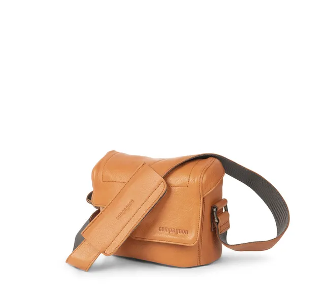 compagnon-heritage-line-nano-messenger-gen-iii-kameratasche-leder-2 image 1