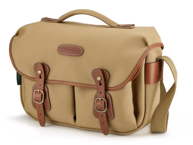 billingham-hadley-pro-kameratasche-black-fibrenyte-black-wasserdicht image 1