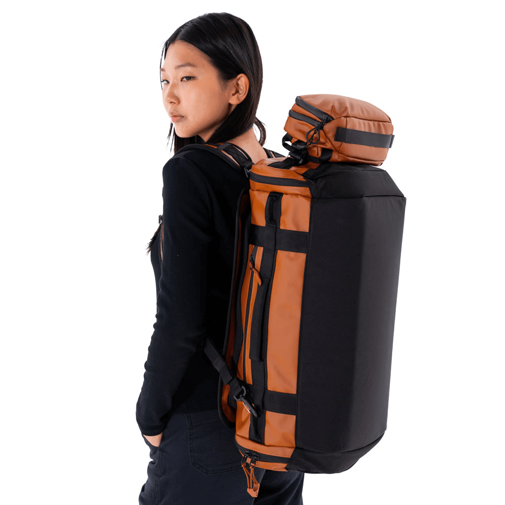 wandrd-carryall-duffel-40l-reisetasche-sedona-orange-rucksack image 3