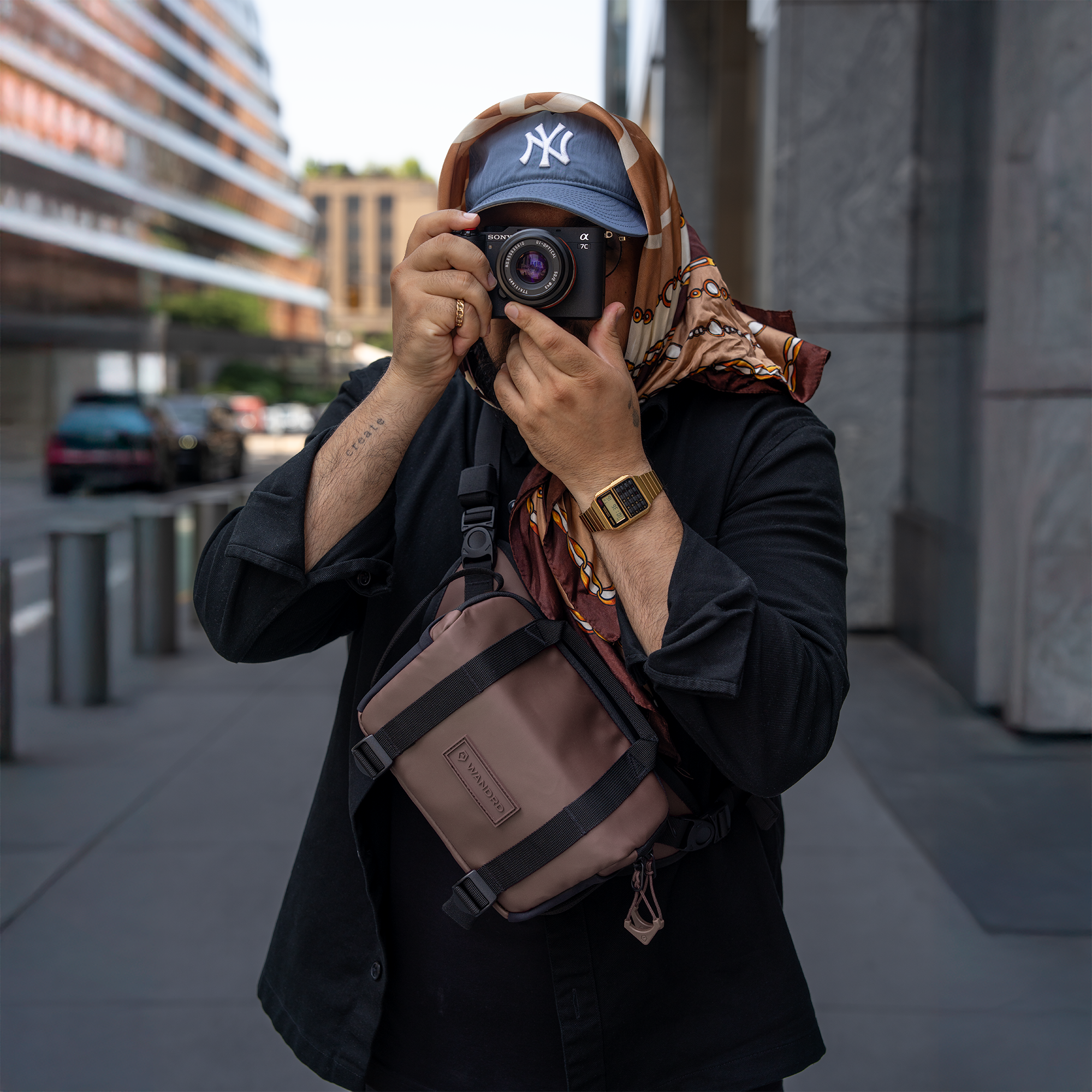 wandrd-rogue-4l-sling-tasche-atacama-clay image 7