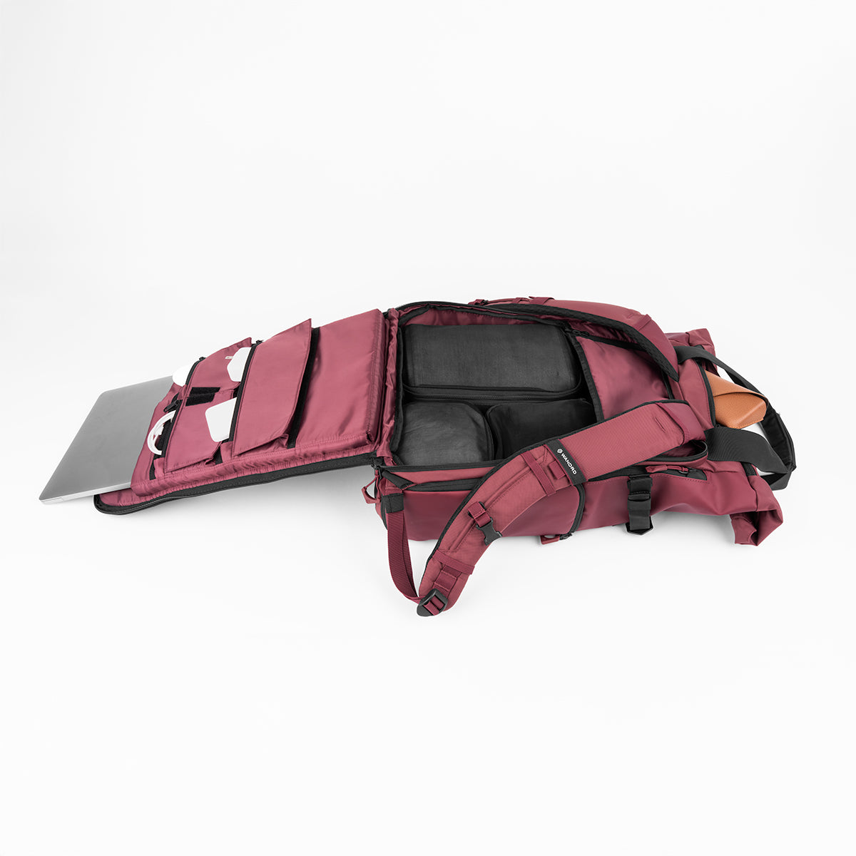 wandrd-prvke-31l-v4-fotorucksack-rhone-burgundy image 7