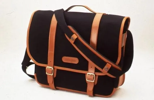 billingham-take-director-laptoptasche-black-canvas-tan-leather image 1
