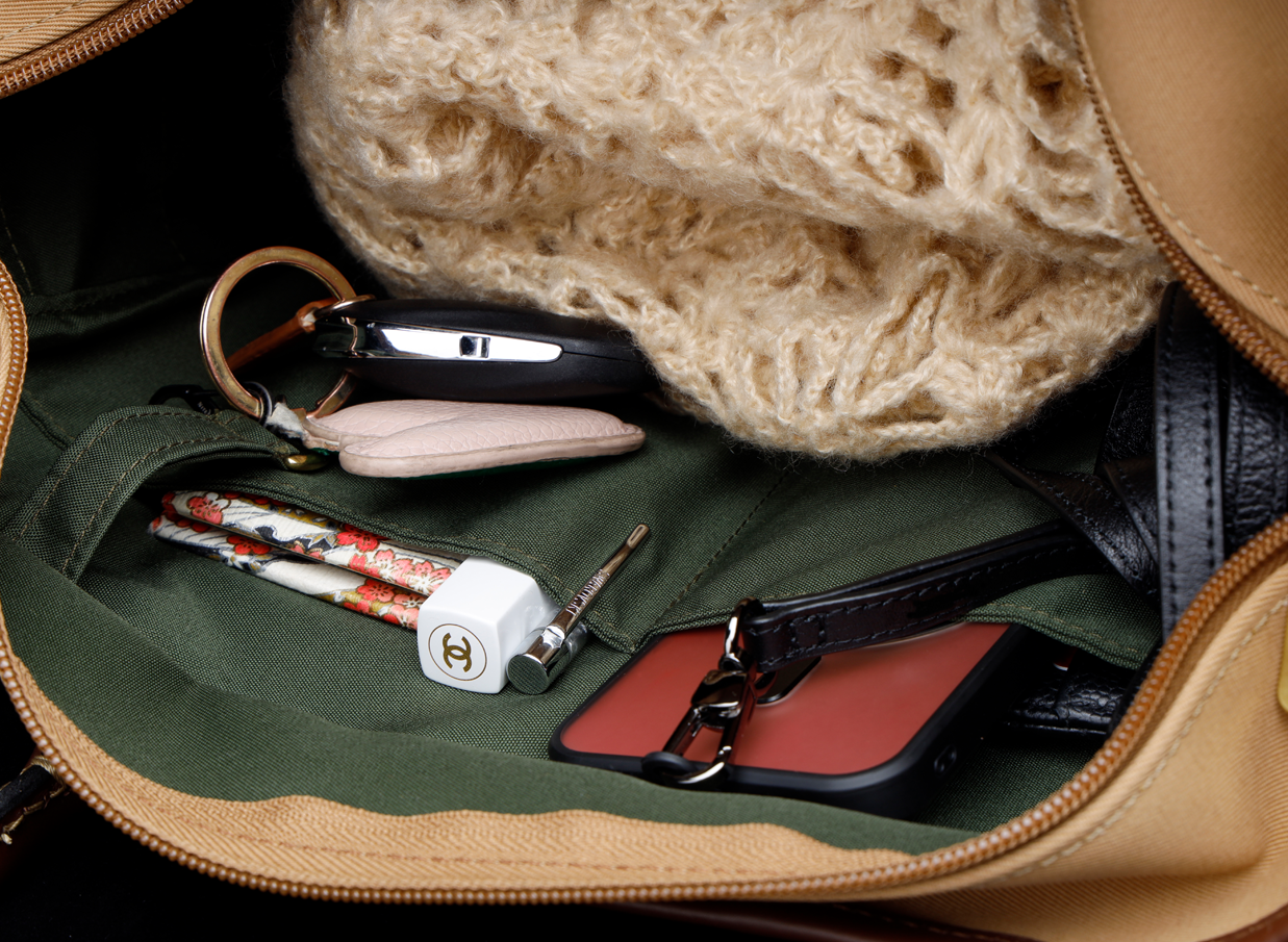 billingham-take-key-grip-handtasche-schwarz-fibrenyte image 4