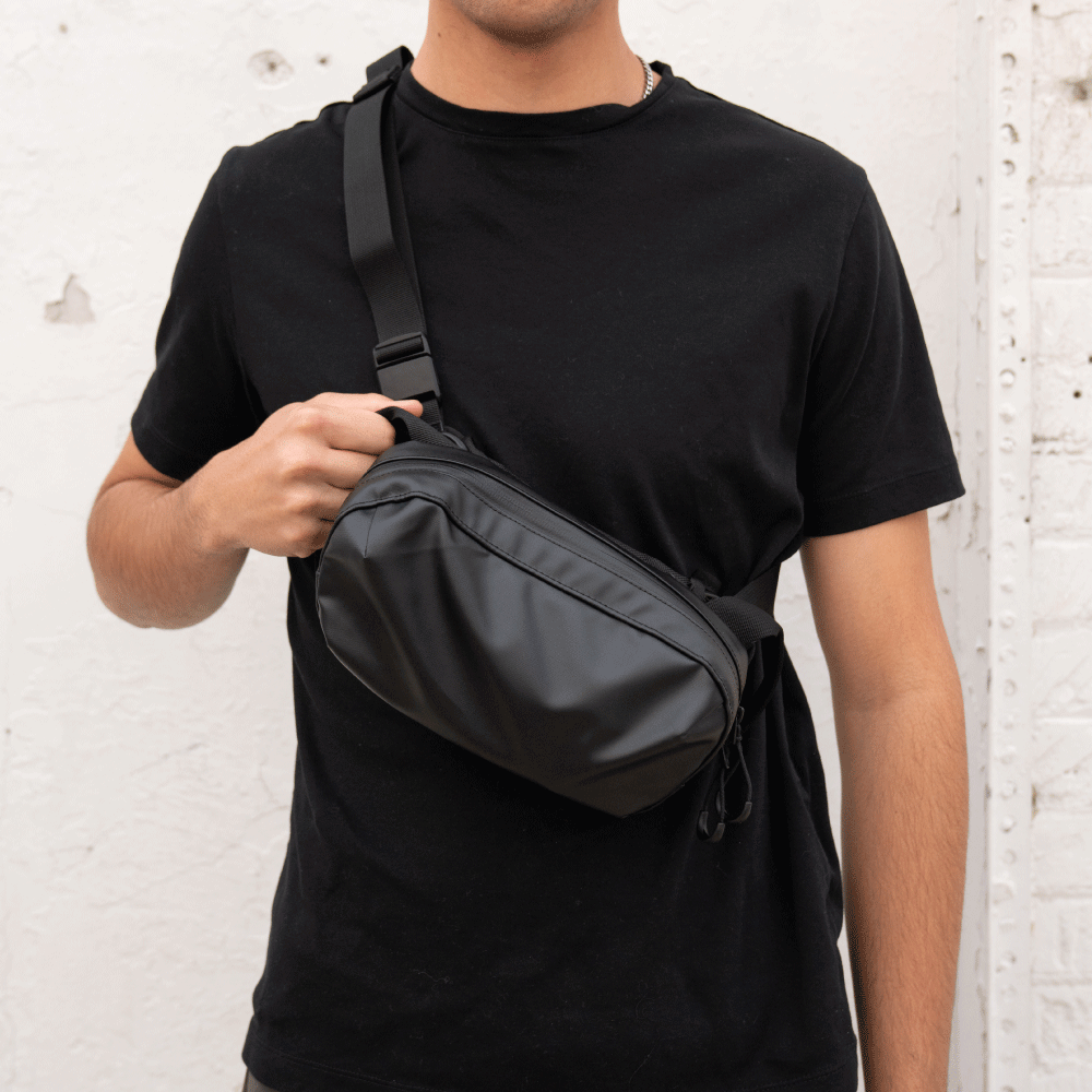wandrd-d1-fanny-pack-bauchtasche-schwarz-crossbody image 4