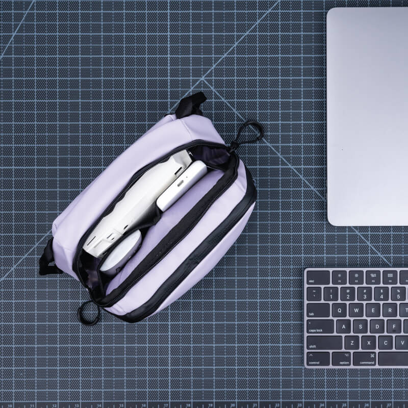 wandrd-tech-bag-large-technik-organizer-uyuni-purple image 5