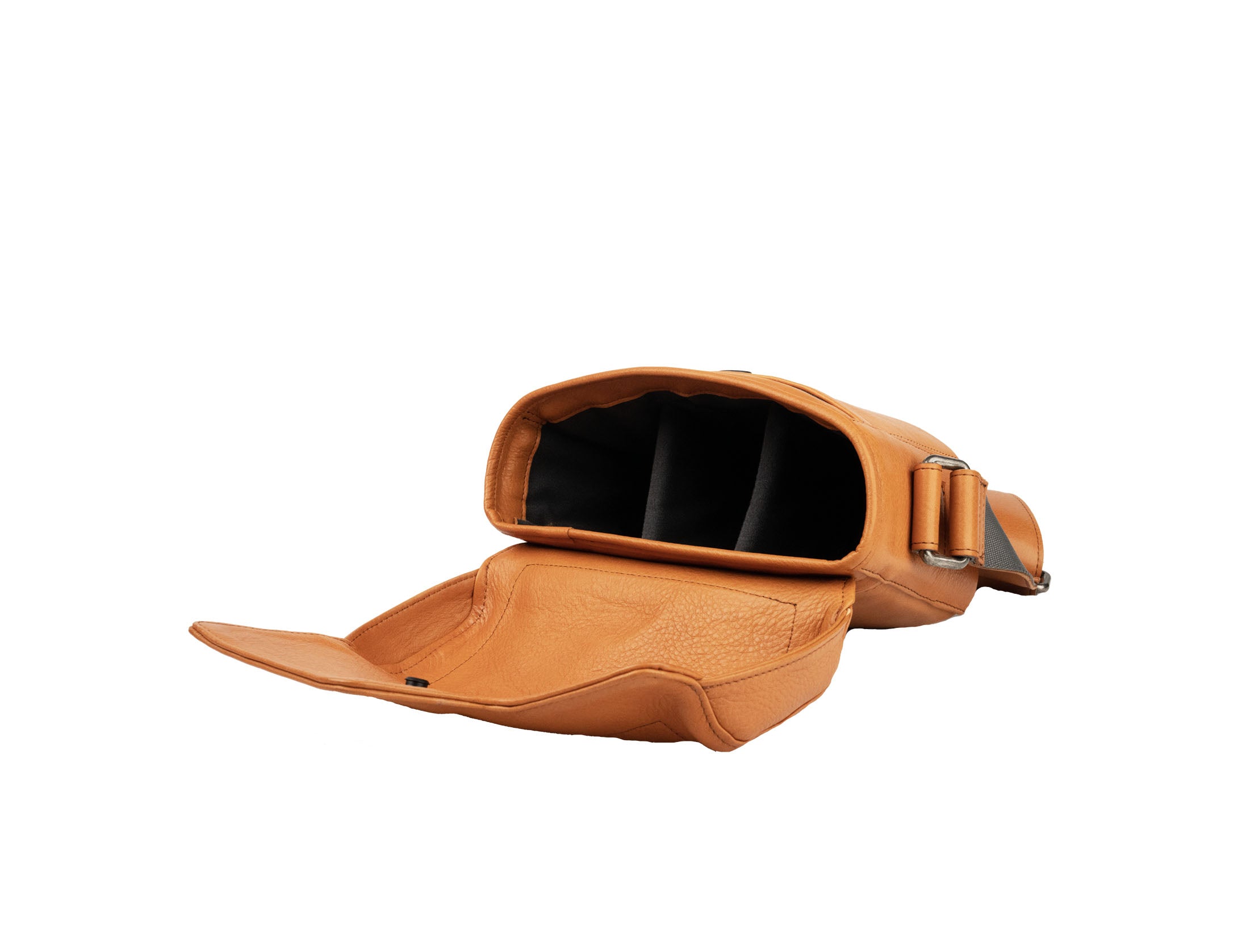 compagnon-heritage-nano-messenger-gen-iii-kameratasche-leder-2 image 4