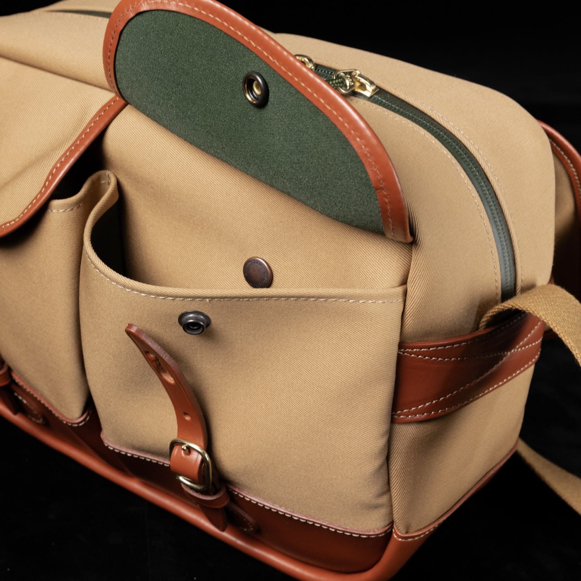 billingham-mini-eventer-kameratasche-khaki-canvas-11-zoll-tablet image 4