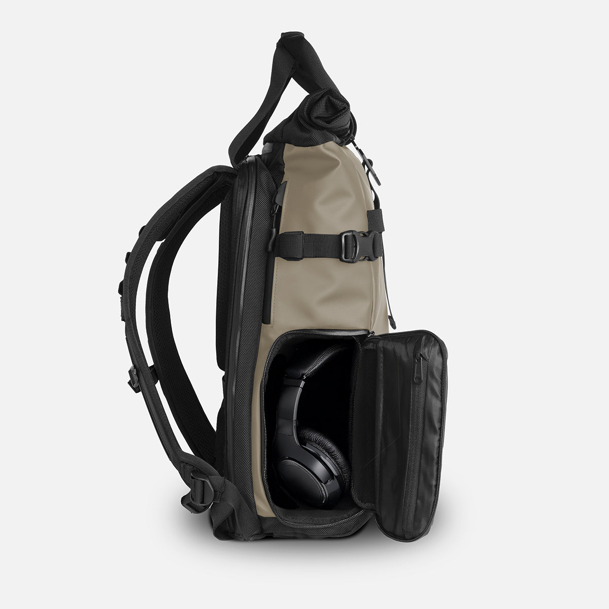 wandrd-prvke-21l-v3-rucksack-yuma-tan-21-liter-laptop image 6