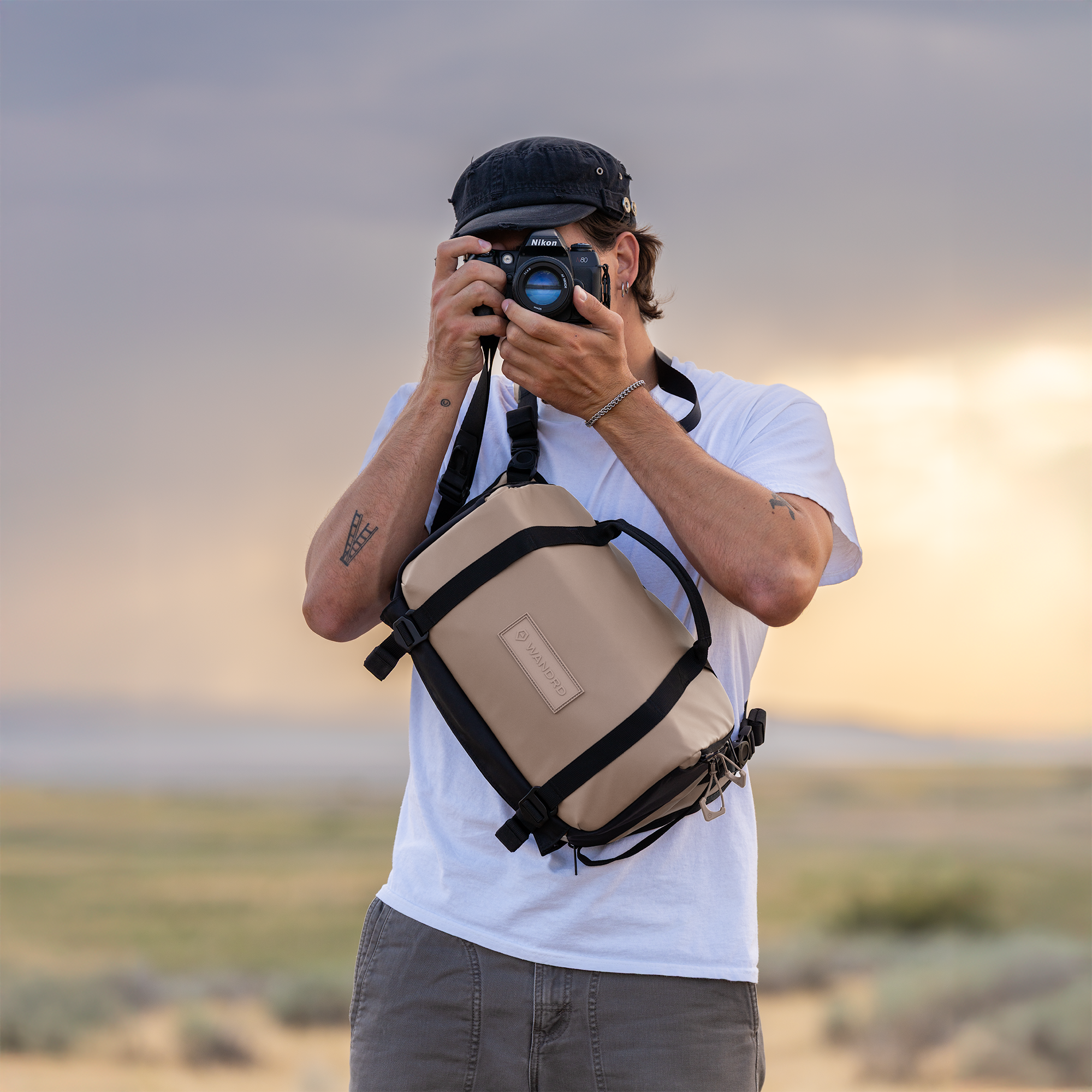 wandrd-rogue-9l-sling-yuma-tan-kamera-umh-ngetasche image 8