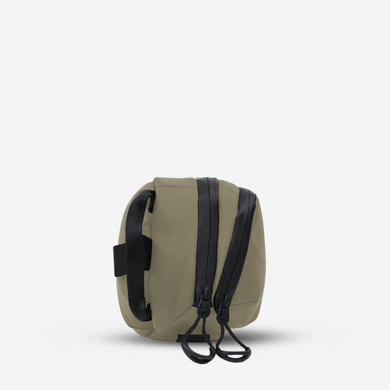 wandrd-tech-bag-large-organizer-yuma-tan image 2