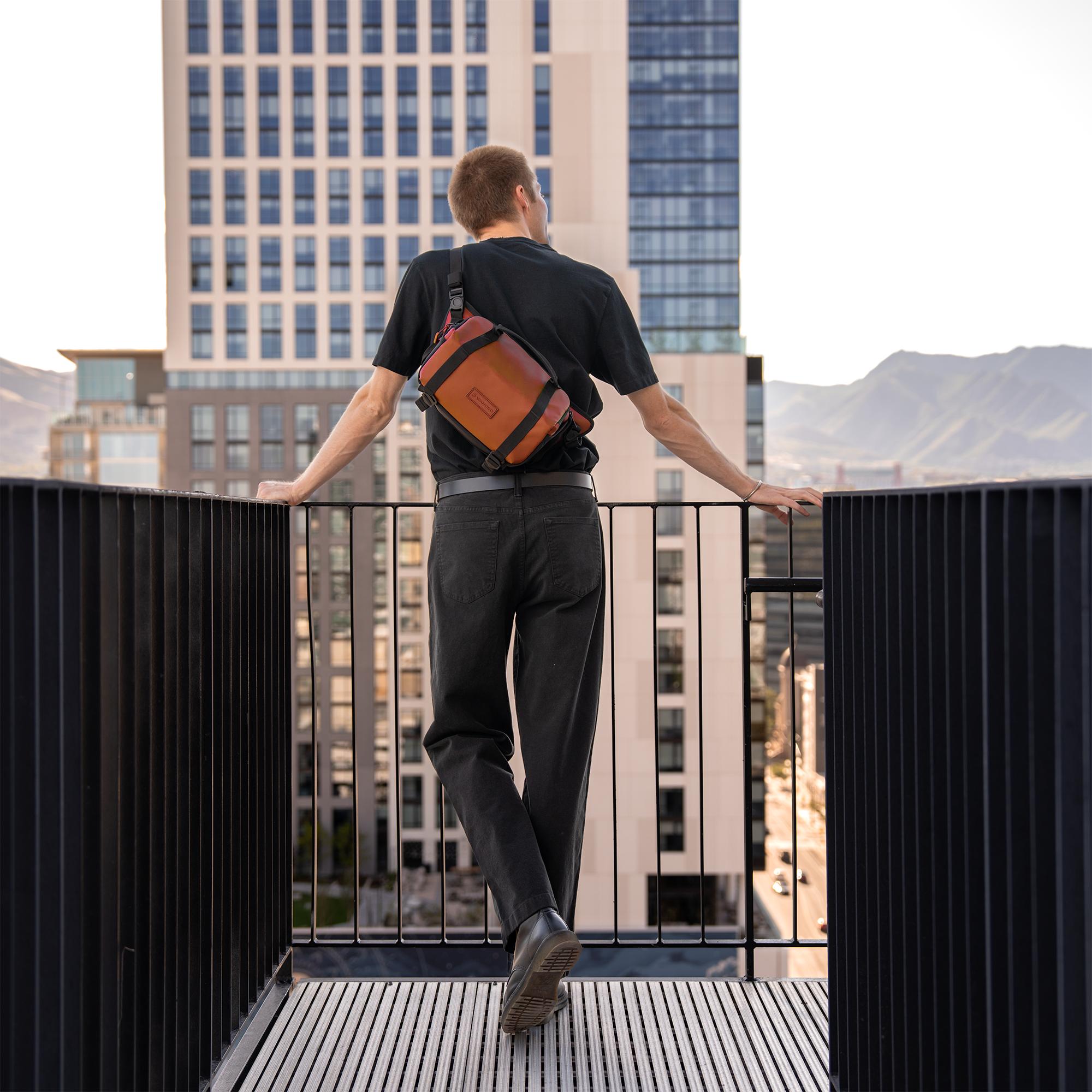 wandrd-rogue-6l-sling-sedona-orange-kamera-umh-ngetasche image 7