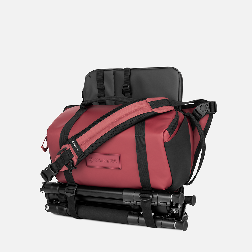wandrd-rogue-9l-sling-rhone-burgundy-kamera-umh-ngetasche image 3