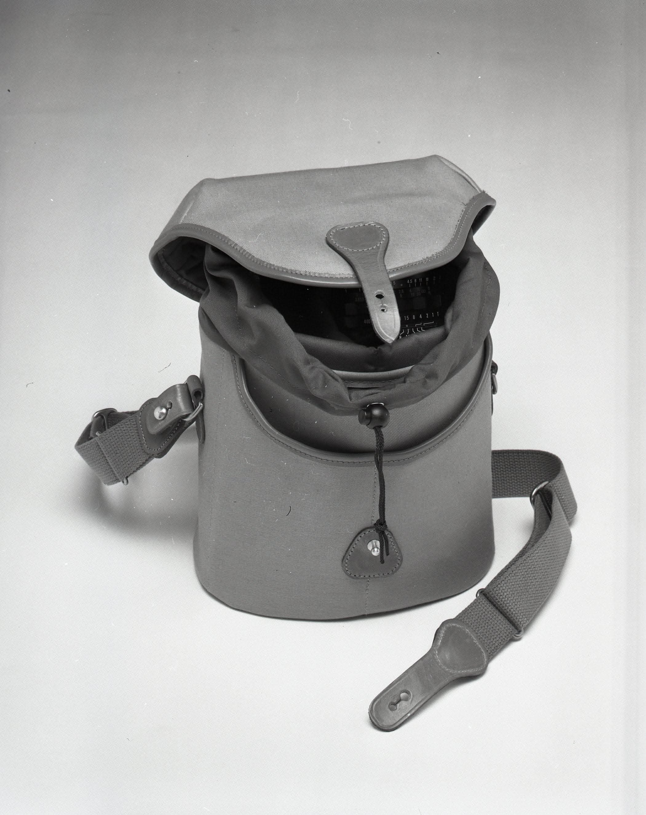 billingham-fstop-115-kamera-pouch-khaki-vintage image 1