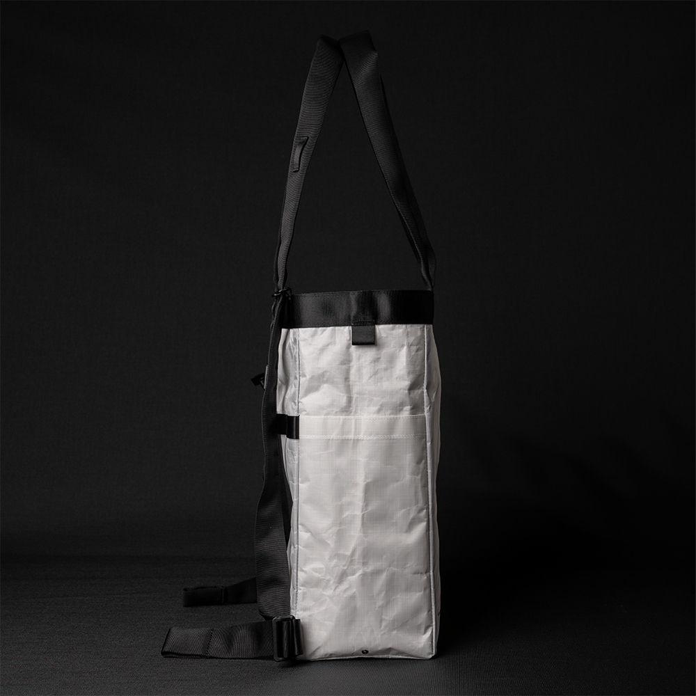 wandrd-carryall-h-o-e-tote-rucksack-limited-edition image 2