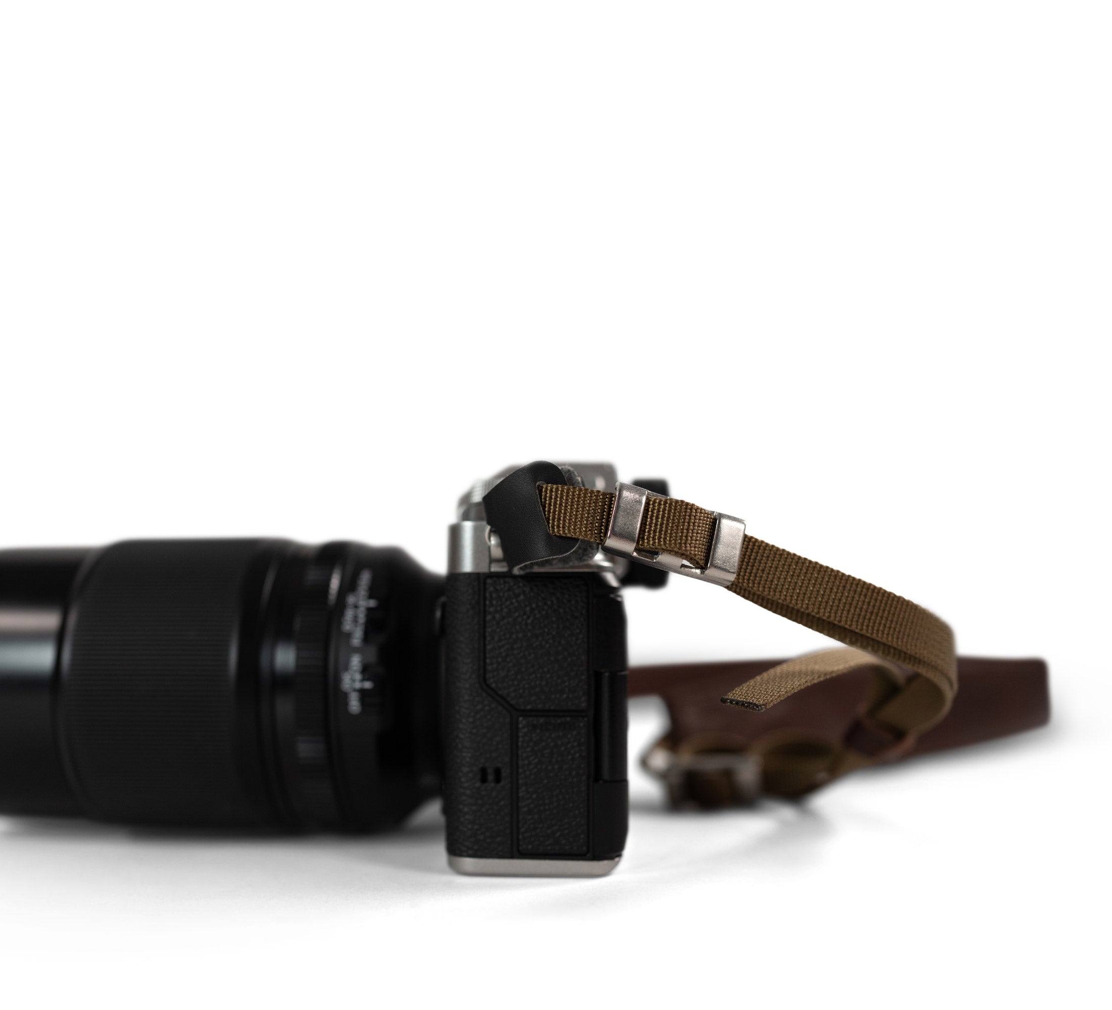 compagnon-the-bold-strap-kameragurt-leder-braun-40-mm-breit image 7