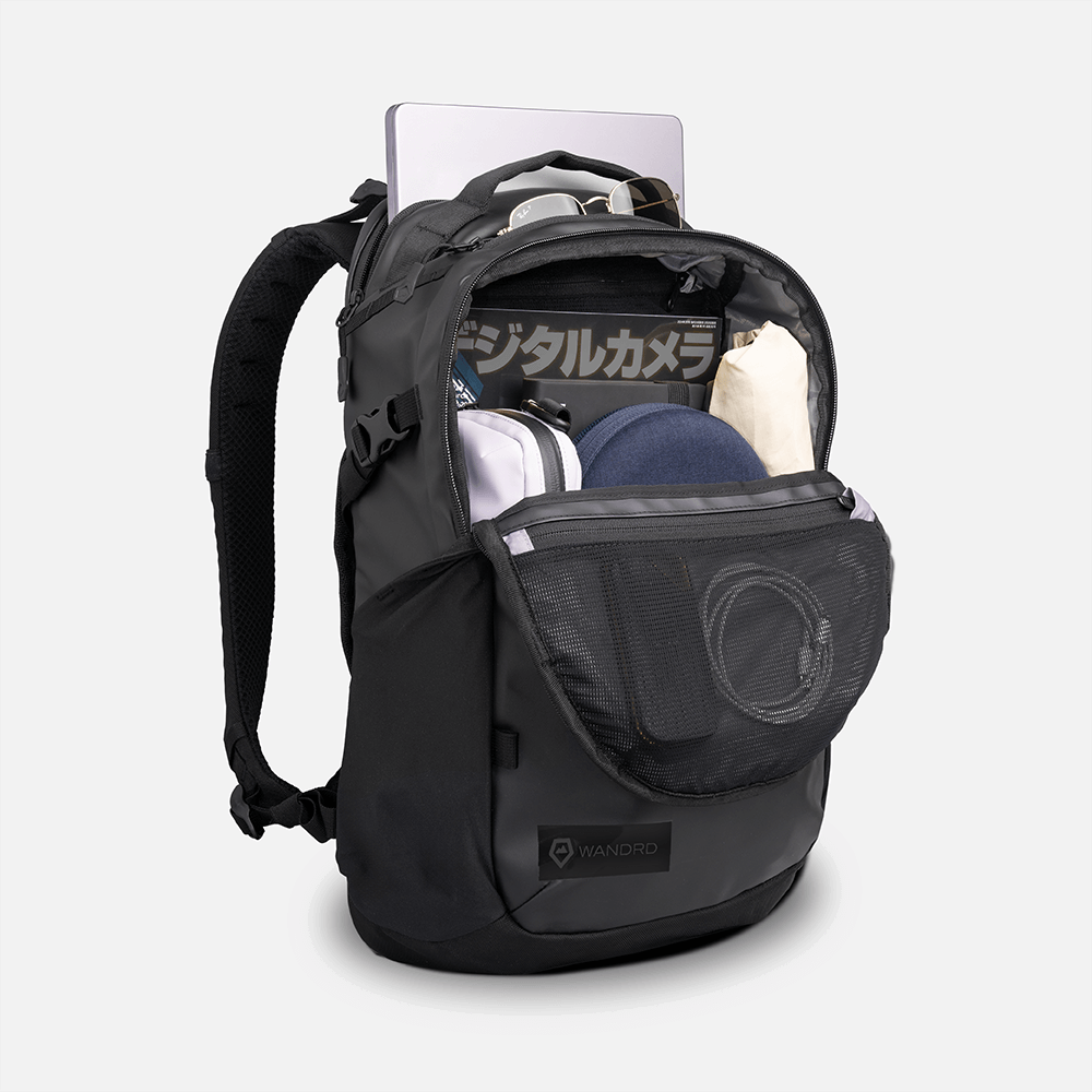 wandrd-nimbus-18l-rucksack-schwarz-laptop image 3