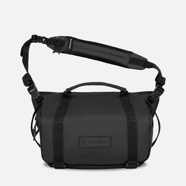 wandrd-rogue-9l-sling-umh-ngetasche-schwarz-laptop image 1