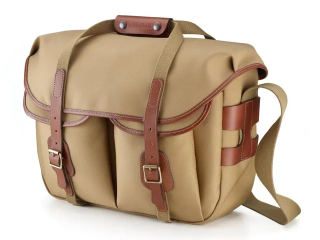 billingham-hadley-large-pro-kameratasche-schwarz-16-zoll-laptop image 1