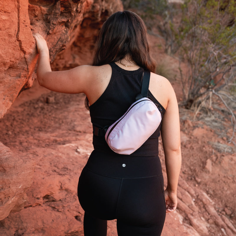 wandrd-x1-d1-fanny-pack-bauchtasche-uyuni-purple image 5