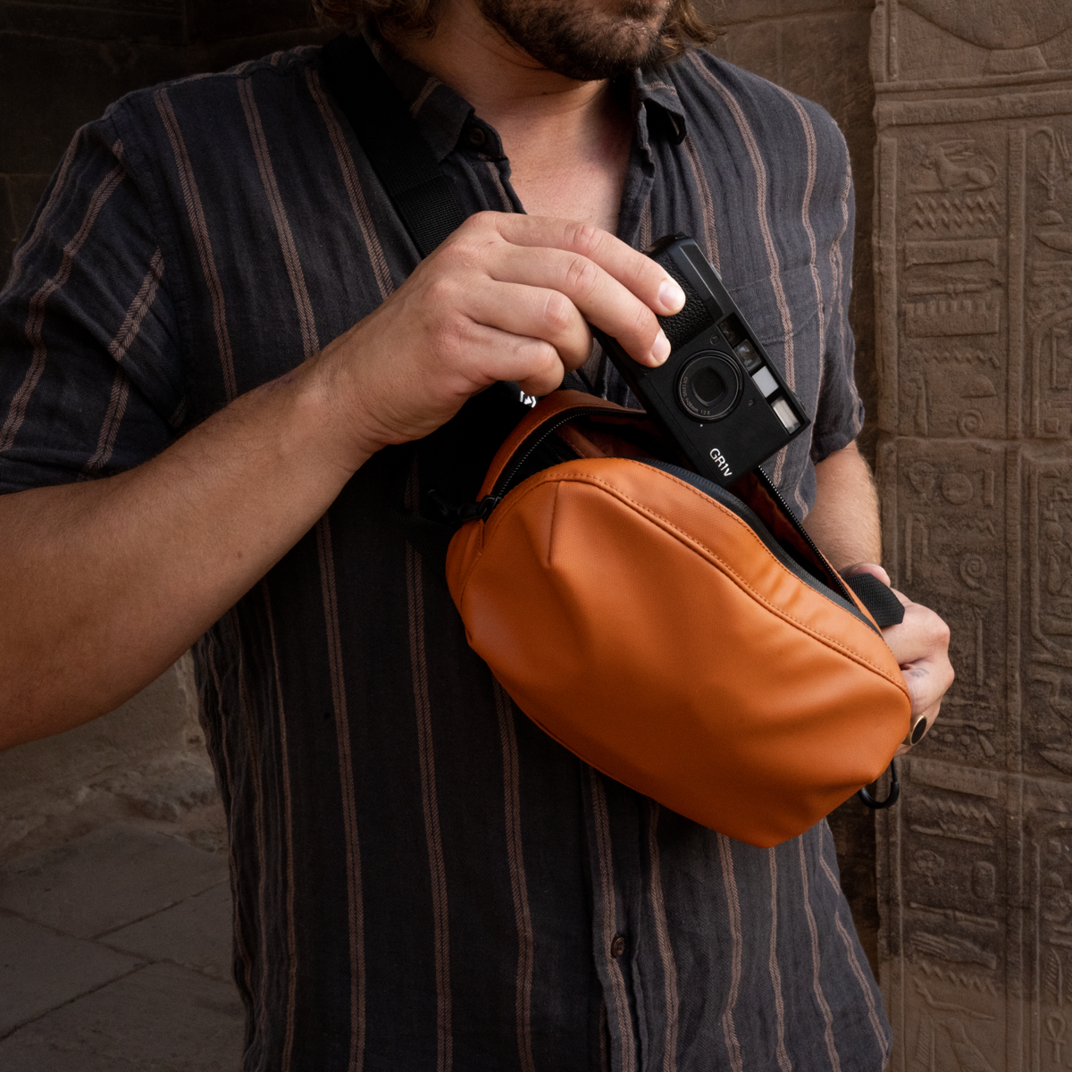 wandrd-x1-d1-fanny-pack-bauchtasche-sedona-orange-crossbody image 5