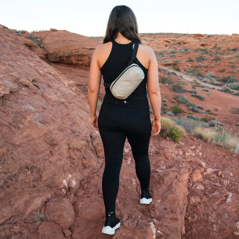 wandrd-d1-fanny-pack-bauchtasche-yuma-tan-crossbody image 5