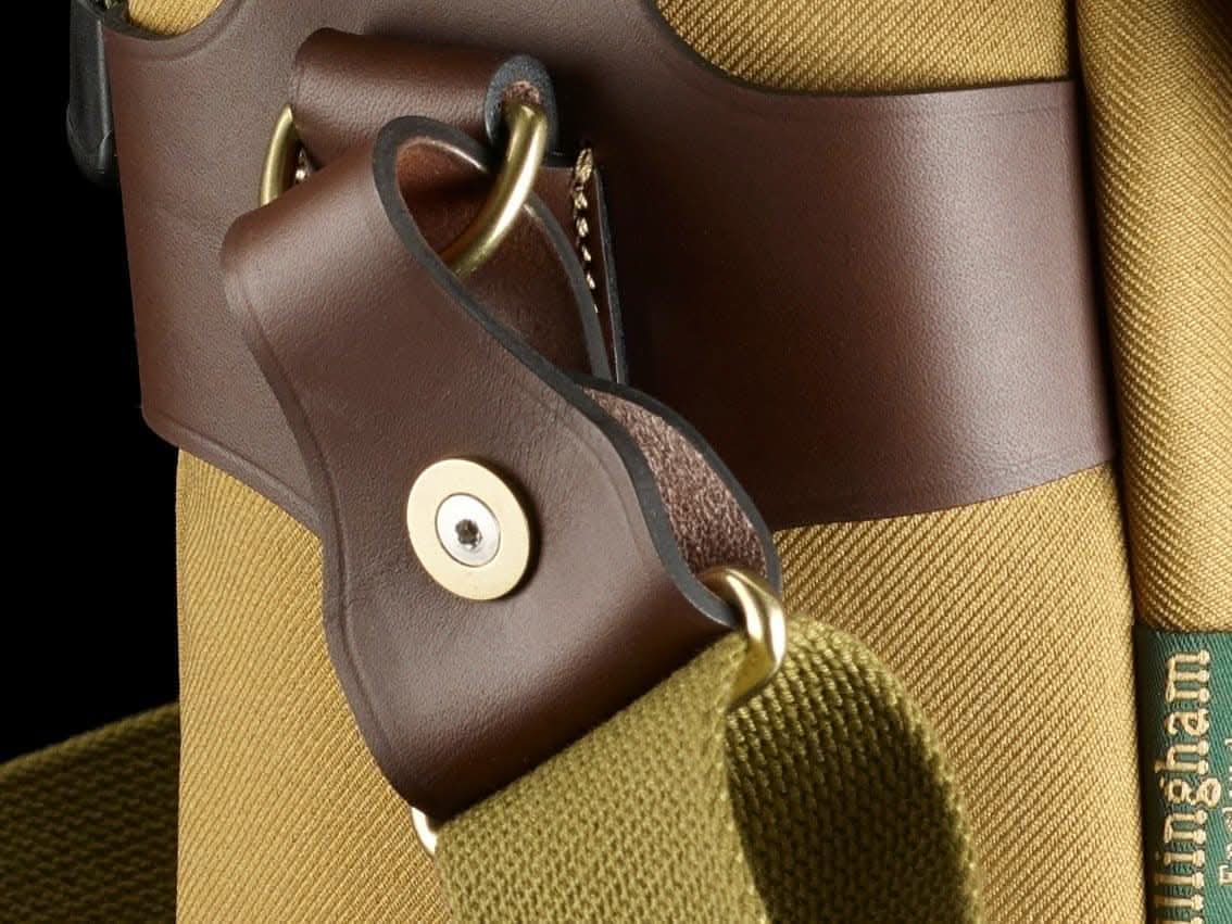billingham-hadley-h1-schultergurt-schwarz-leder-messing image 7