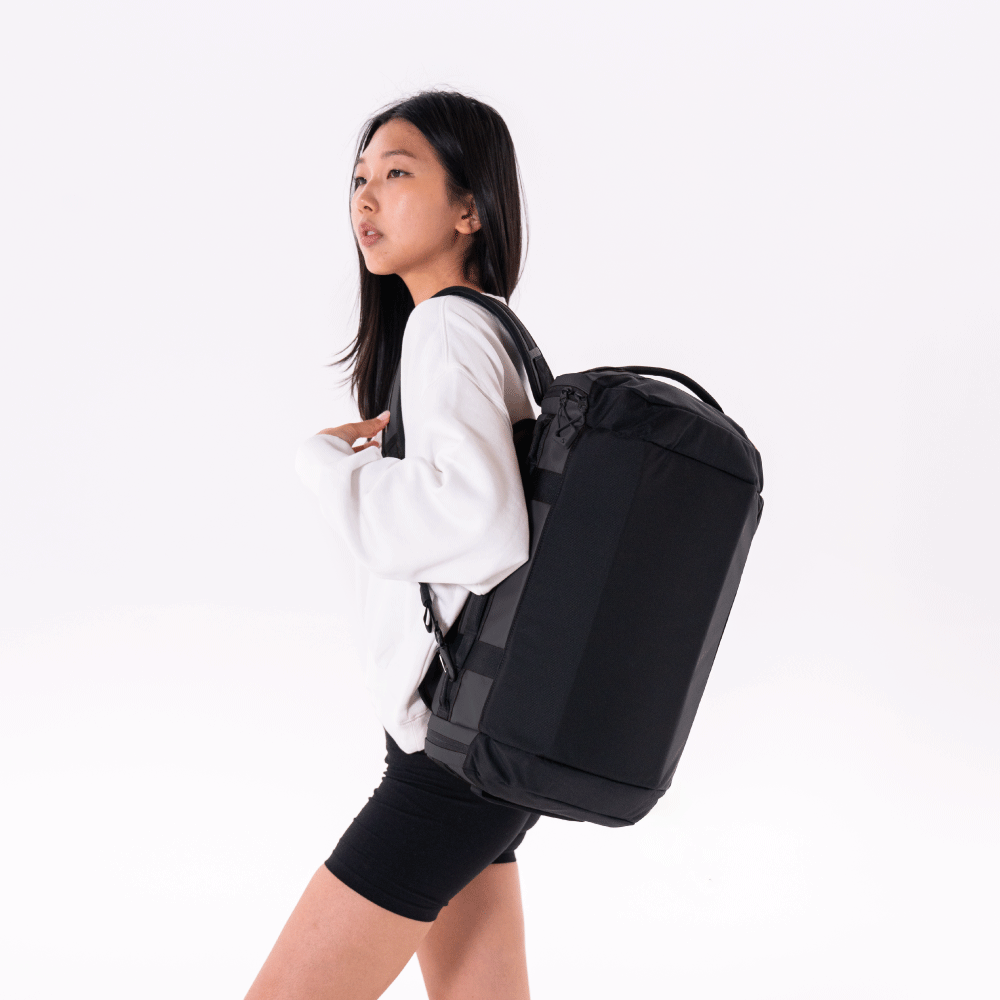 wandrd-carryall-duffel-30l-reisetasche-black-rucksack image 3