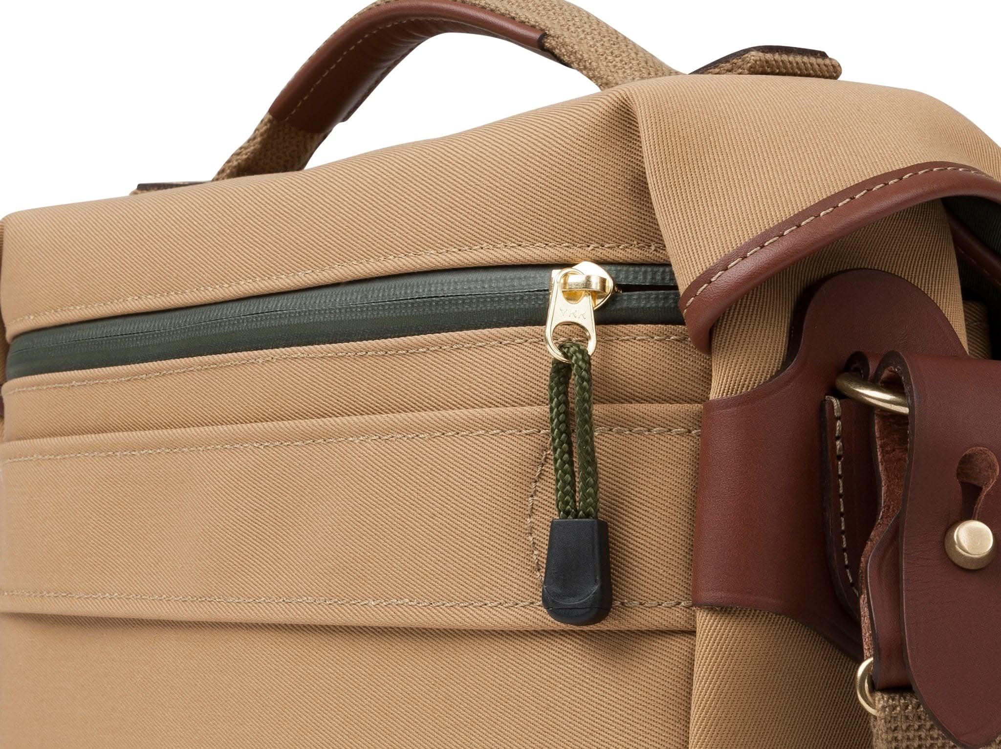 billingham-hadley-small-pro-kameratasche-khaki-tan-wasserdicht image 8