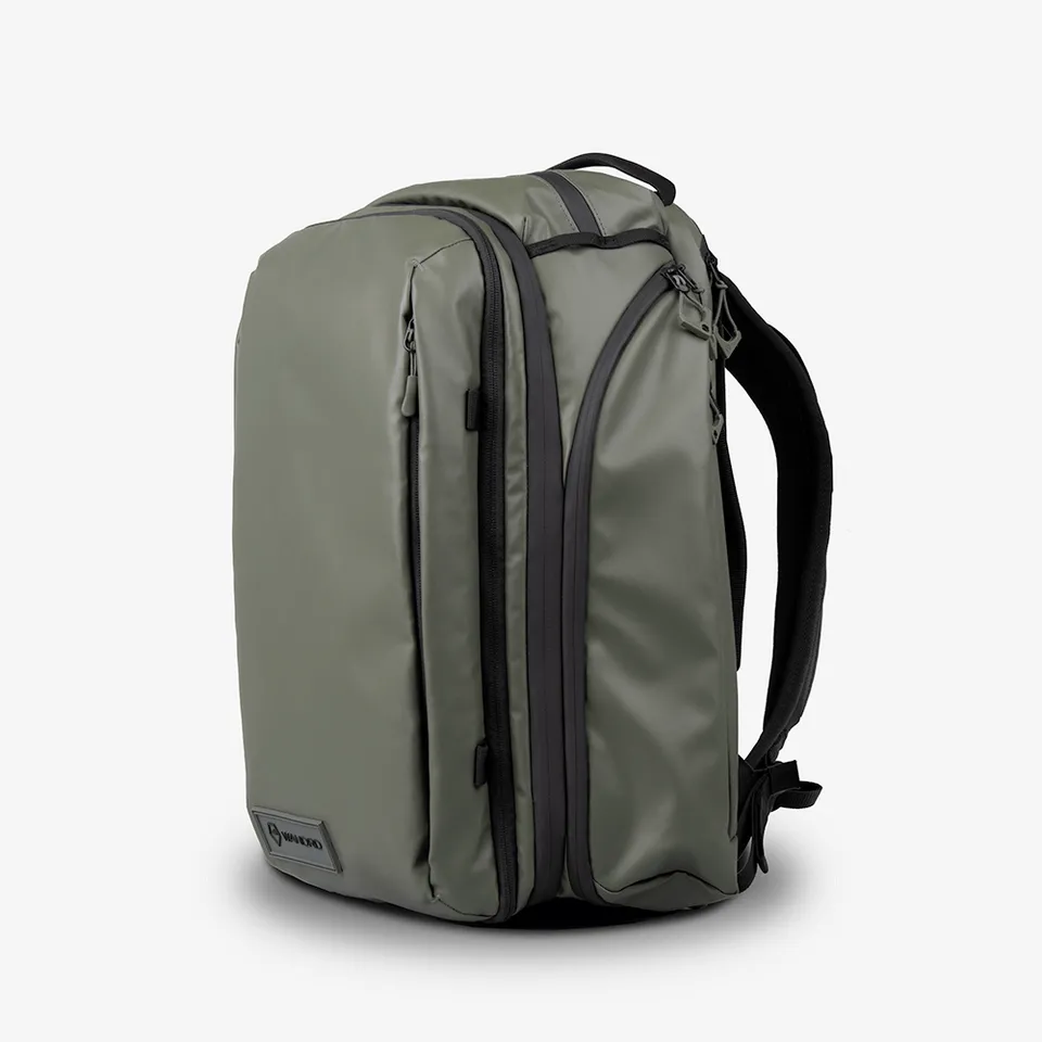 wandrd-transit-45l-reiserucksack-wasatch-green-carry-on image 1