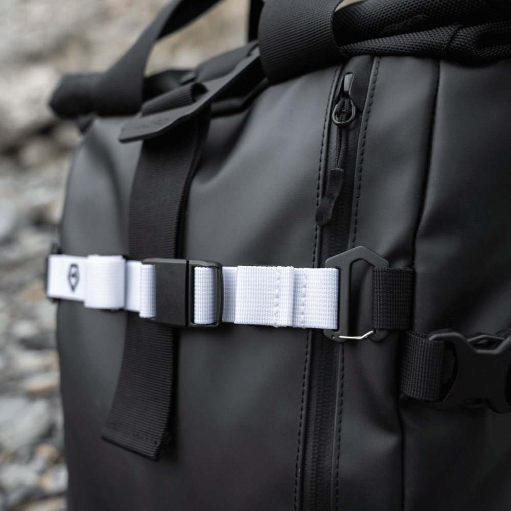 wandrd-tech-bag-premium-accessory-straps-cloudbreak-white-gurte image 3