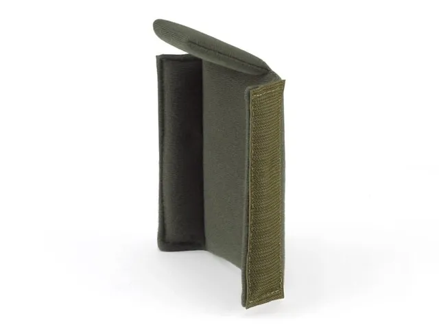 billingham-hadley-7-12-df-divider-tascheneinsatz-olive-schaumstoff image 1
